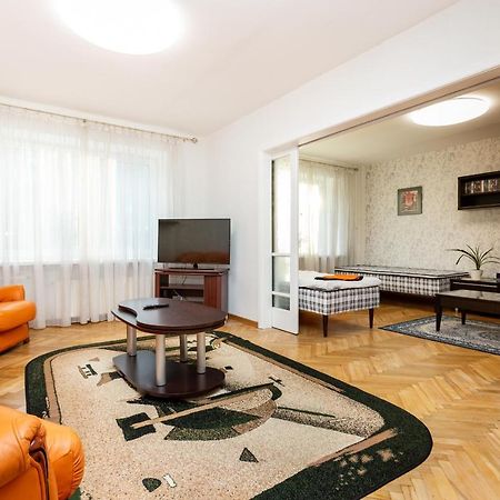 טאלין 3 Room Central Apartmend 90M2 Parking For One Car Fifth Floor And The Building Does Not Have An Elevator מראה חיצוני תמונה