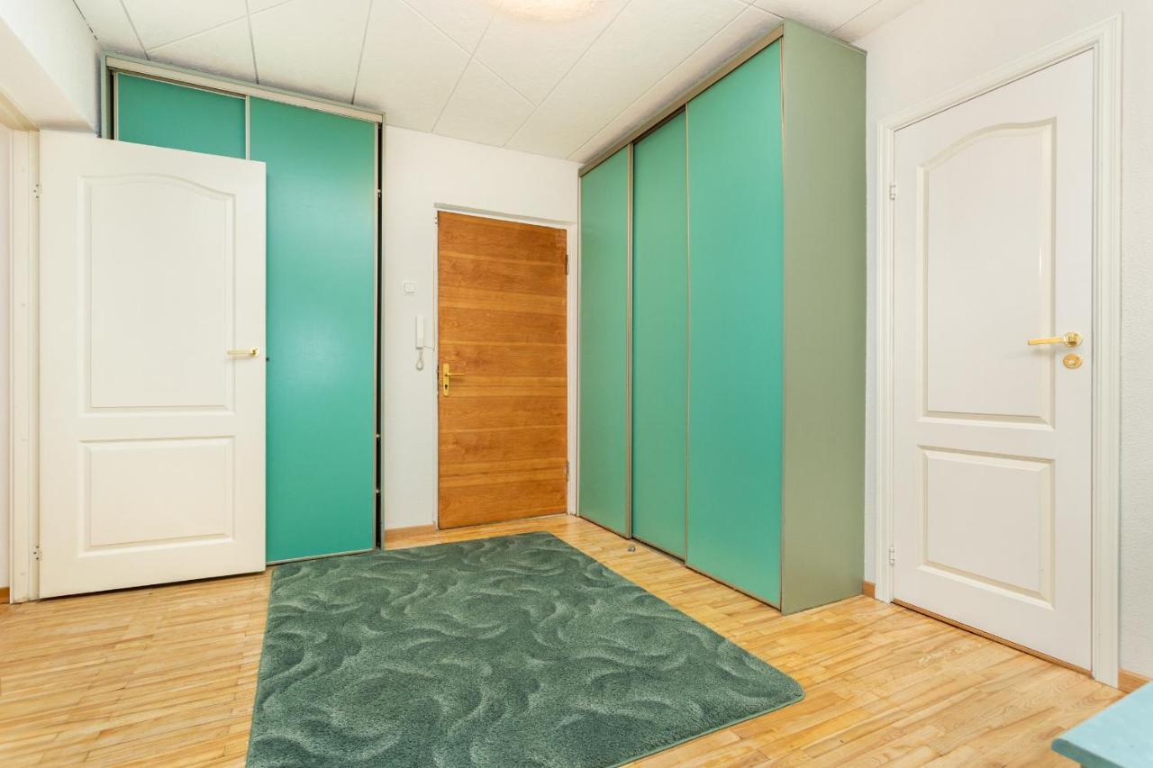 טאלין 3 Room Central Apartmend 90M2 Parking For One Car Fifth Floor And The Building Does Not Have An Elevator מראה חיצוני תמונה