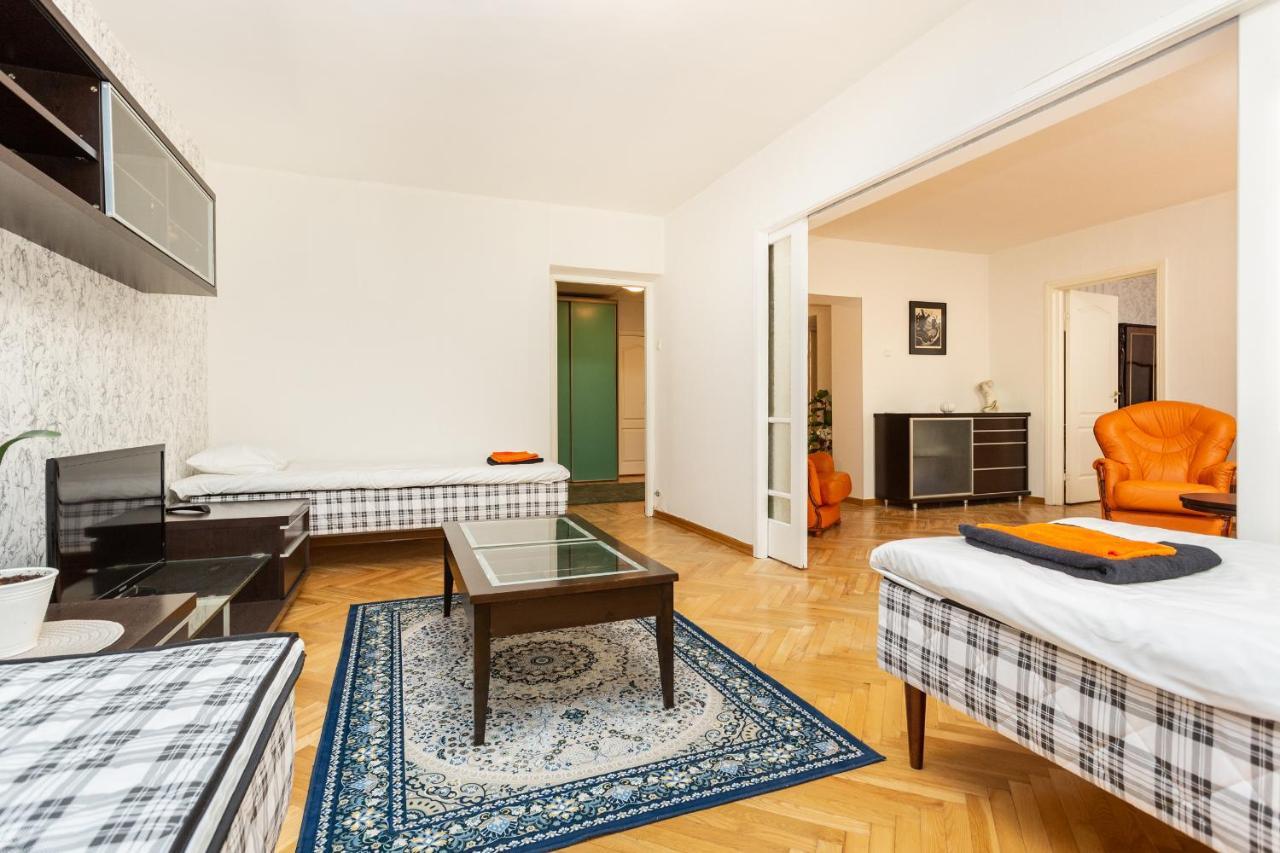 טאלין 3 Room Central Apartmend 90M2 Parking For One Car Fifth Floor And The Building Does Not Have An Elevator מראה חיצוני תמונה