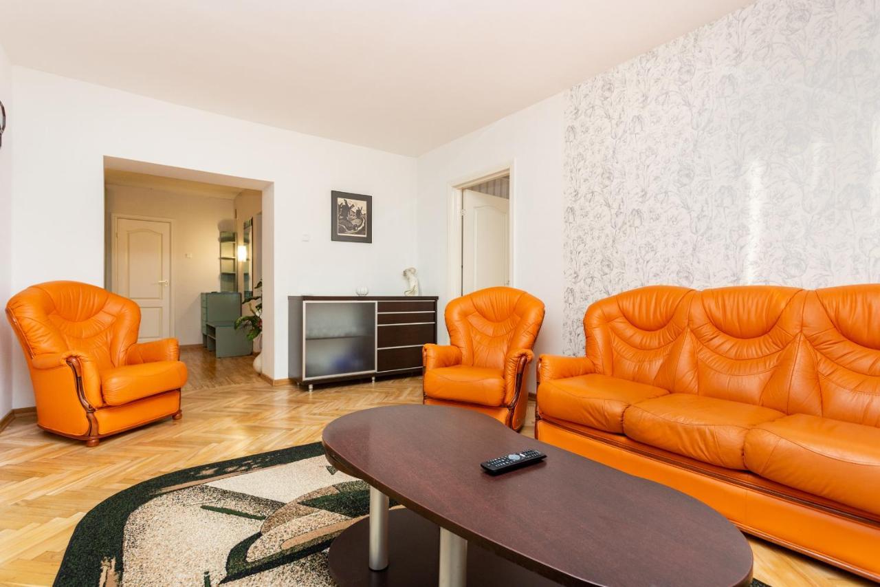 טאלין 3 Room Central Apartmend 90M2 Parking For One Car Fifth Floor And The Building Does Not Have An Elevator מראה חיצוני תמונה