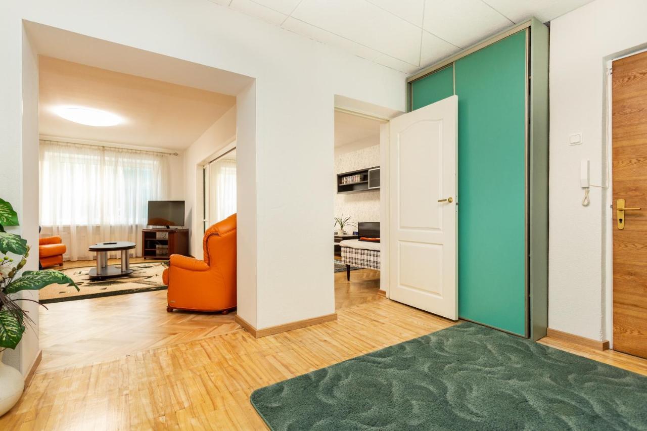 טאלין 3 Room Central Apartmend 90M2 Parking For One Car Fifth Floor And The Building Does Not Have An Elevator מראה חיצוני תמונה