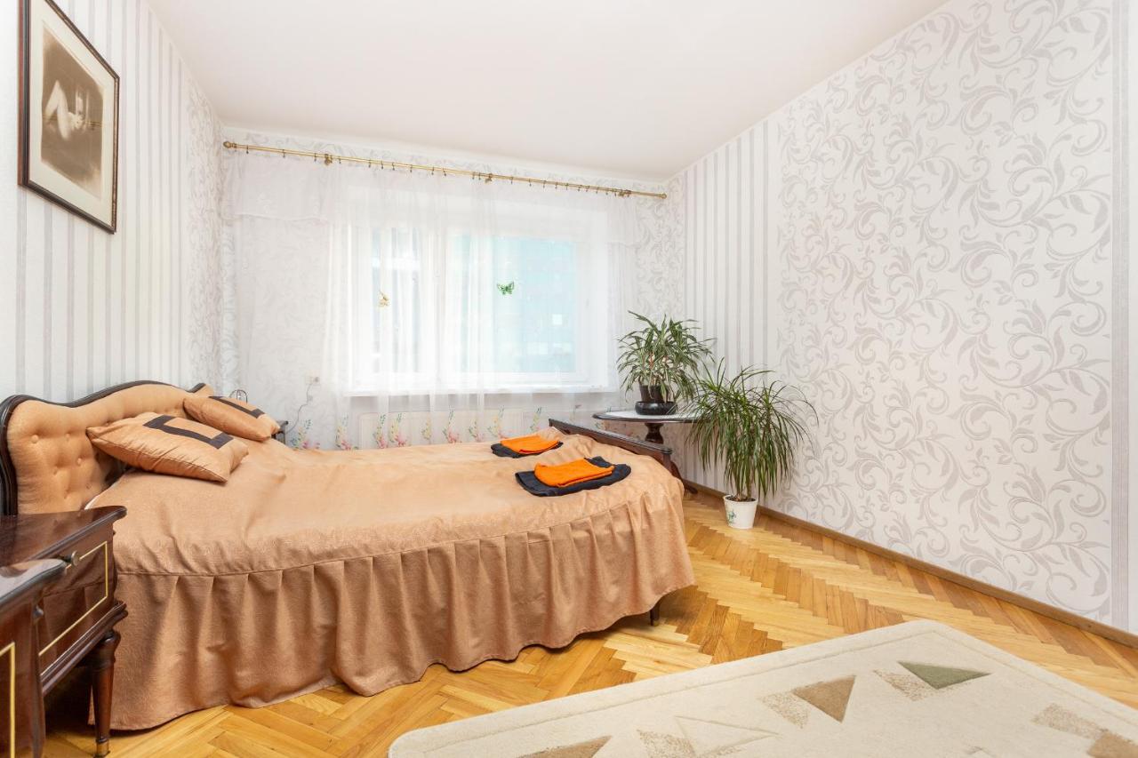 טאלין 3 Room Central Apartmend 90M2 Parking For One Car Fifth Floor And The Building Does Not Have An Elevator מראה חיצוני תמונה